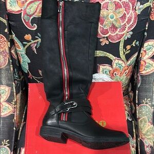 Zigi Soho Black and Red Heeled Boots